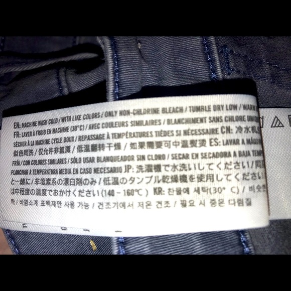 Hollister Jeans. Super Skinny Size 00 - Picture 7 of 11